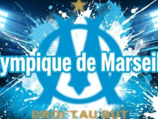 Logo Olympique de Marseille sur fond bleu éclaboussé